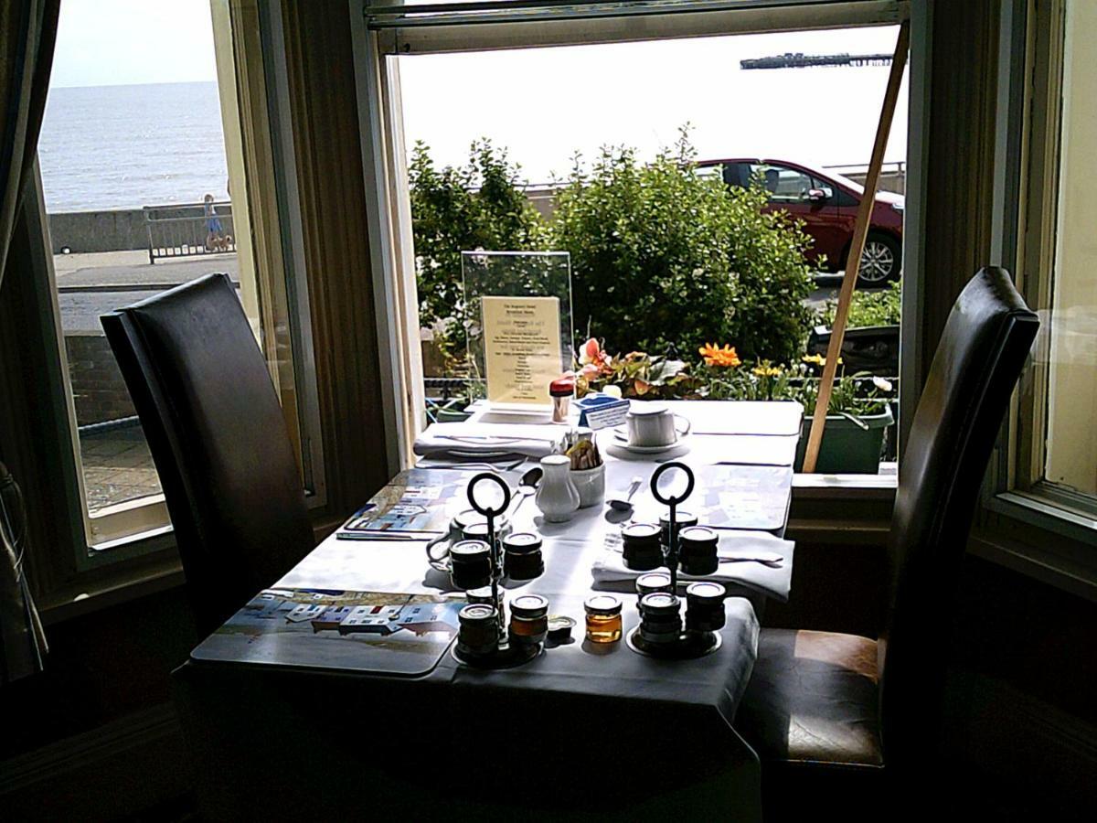 Bed and Breakfast Regency House à Walton-on-the-Naze Extérieur photo