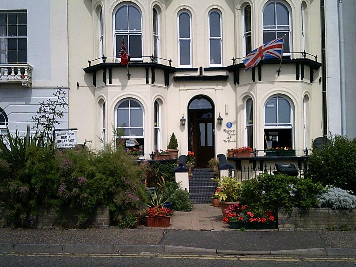 Bed and Breakfast Regency House à Walton-on-the-Naze Extérieur photo